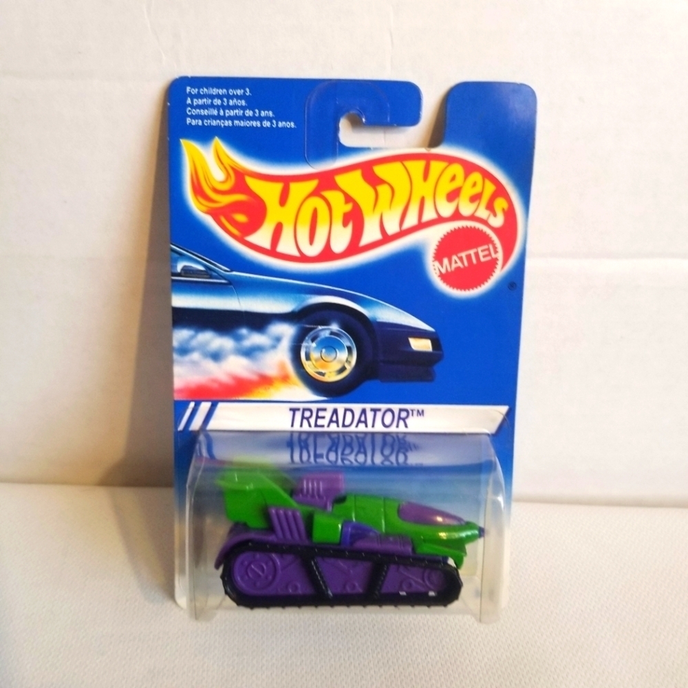 1994 Green&Purple 1:64 Hot Wheels Treadator Tank Machine Vehicle.New
